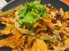 -川流不息·地道川菜·小龙虾(松东路店)