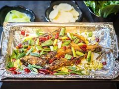 -愿者上钩·纸包鱼(翻身店)