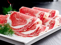 雪龙和牛眼肉.jpg-风情丽江斑鱼火锅(孙家沟西南路80号店)