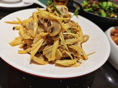 凉拌腐竹蘑菇-朕之味(时代广场店)