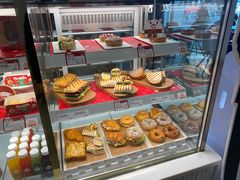 面包甜点陈列柜-Tims天好咖啡·贝果(东吴龙湖天街店)