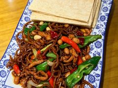 -致流年临沂炒鸡•八大碗(北园路店)