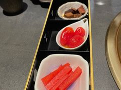 -铭牛烧肉·和牛海鲜自助(高新月牙湖店)