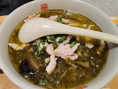 -呼啦面馆·头牌豌杂面(建新东路店)