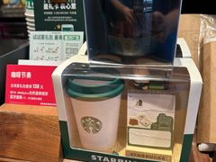 大堂-星巴克(深圳宝能太古城南区店)