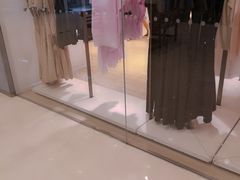 -COS(月星环球港店)