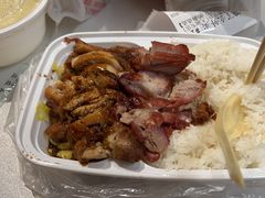 黑椒鸡扒拼叉烧饭-伟文烧腊饮食(大润发店)