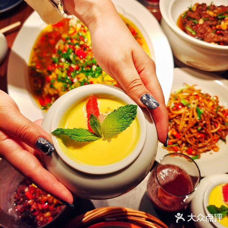 沈阳美食探店| 我又又又来吃明星都爱的湘菜TOP1‼️