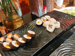-大中华希尔顿酒店-念自助餐·嗨啤·小龙虾