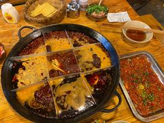 -岗上渣渣老火锅(两路口店)