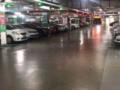 -静安大融城·停车场