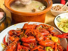 -老街烧烤大排档·地道湖北菜·龙虾馆(汉口火车站店)