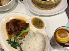 -新大咀港式茶餐厅(宝山万达店)