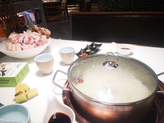 -洪氏嗨捞·猪肚鸡火锅(阳光天地店)