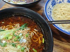 麻辣小面-赖扁担重庆小面(友谊路店)