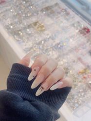 -丽心自助美甲美睫