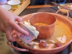 -菌自由丨野生菌火锅特色庭院餐厅(丽江古城店)