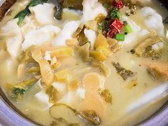 石锅酸菜鱼-周鱼小馆石锅酸菜鱼(活力汇店)