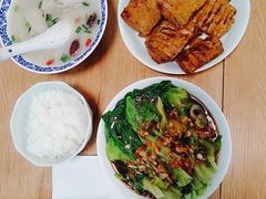 -葱妈母婴医护月嫂中心(浦东店)