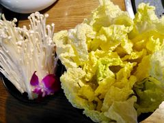 -三人行骨头王火锅(长寿店)