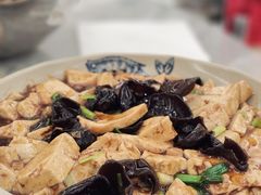 -何适山庄(水长城P2停车场店)