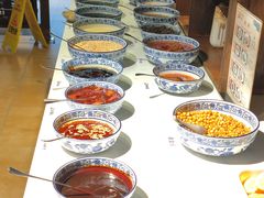自助调料区-小龙坎老火锅(华飞店)