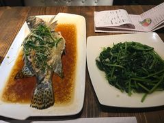 -胡桃里音乐餐厅(陶溪川店)(川湘赣菜·世界百大酒庄直供红酒·音乐表演)