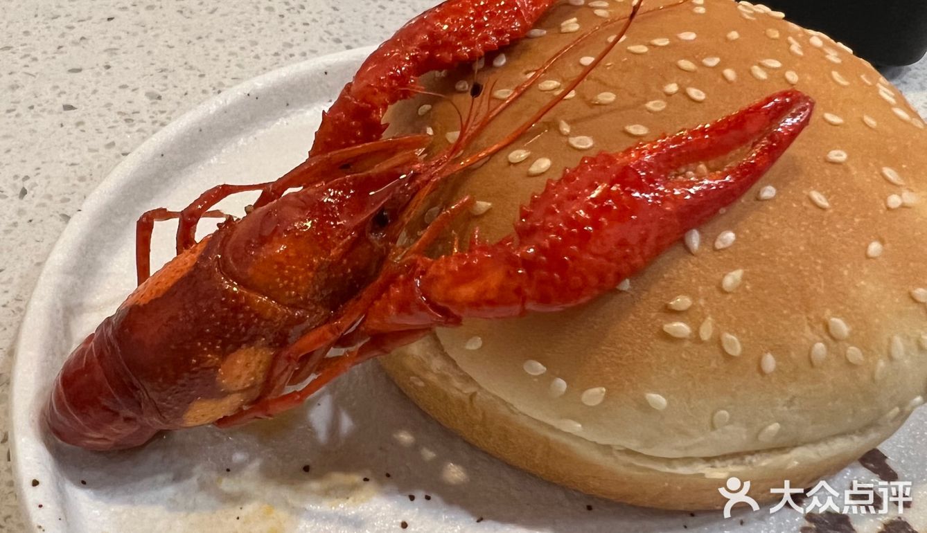 会抖唇的小龙虾🦞来啦！好吃停不下来