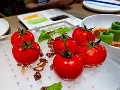 番茄脆菇沙拉-小大董·烤鸭(凤凰汇店)