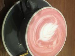 红丝绒奶茶-蜜舍咖啡(洋人街店)