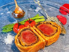 惠灵顿牛排-弦月窗LUNETTE BY AMANDA(复兴路店)