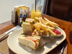 -上海和平饭店维克多咖啡厅 Victor's