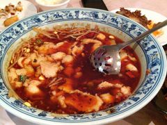 鲶鲶不忘-小巴辣子川湘菜餐厅(星游城店)