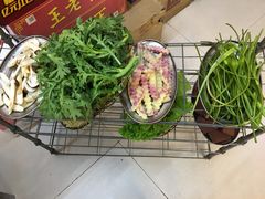 -老石黑山羊毛驴肉火锅(金凯广场店)