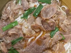 -张氏贵州遵义羊肉粉(伴山名都店)