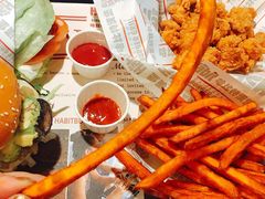 -The Habit Burger Grill 哈比特汉堡(复兴soho店)