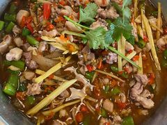 -兔行天下-鸿鹤鲜锅兔(中海国际店)