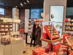 -Laderach 莱德拉(上海环贸iapm店)