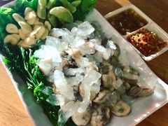 -J Daeng Seafood