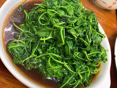 -胡子饮食店