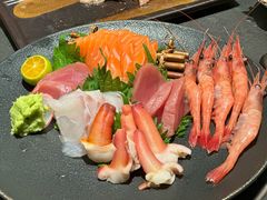 -铭牛烧肉·和牛海鲜自助(高新月牙湖店)