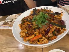 麻辣香锅-拿渡·水煮鱼麻辣香锅(王府井奥莱·香江小镇店)