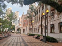 -香港大学