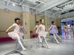 -炫艺舞蹈培训中心(枫尚奥特莱斯店)