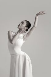 -深舞形体民族舞蹈工作室