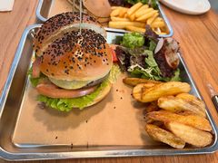 招牌牛肉汉堡-UPPER KITCHEN(延安路店)