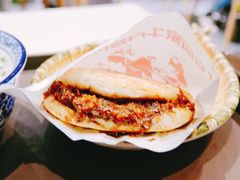 烧饼夹肉-穆得·老周家牛肉烧饼(普利街店)