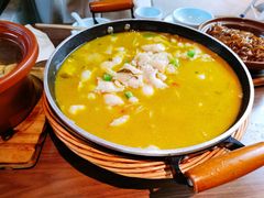 -有红鸡毛店·川菜(建设路店)