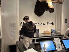 -Abercrombie&Fitch(德基广场店)