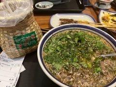 -云阿蛮云南生烫牛肉米线(奉贤路店)